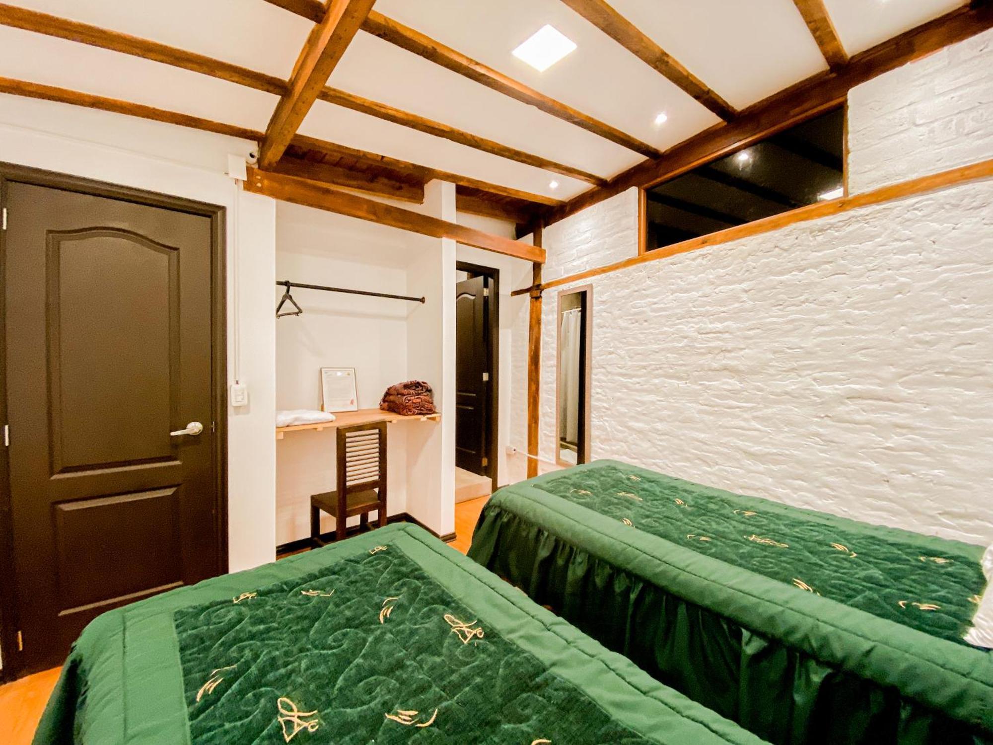 Chuza Longa Home Guamote Exterior photo